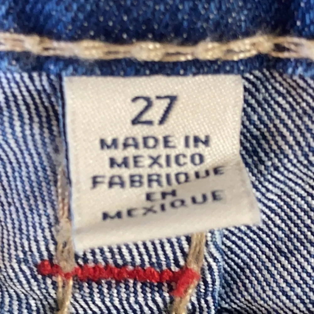 True religion distressed boot cut jeans Size 27